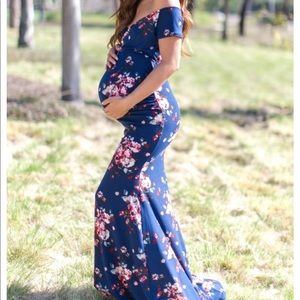 Maternity gown